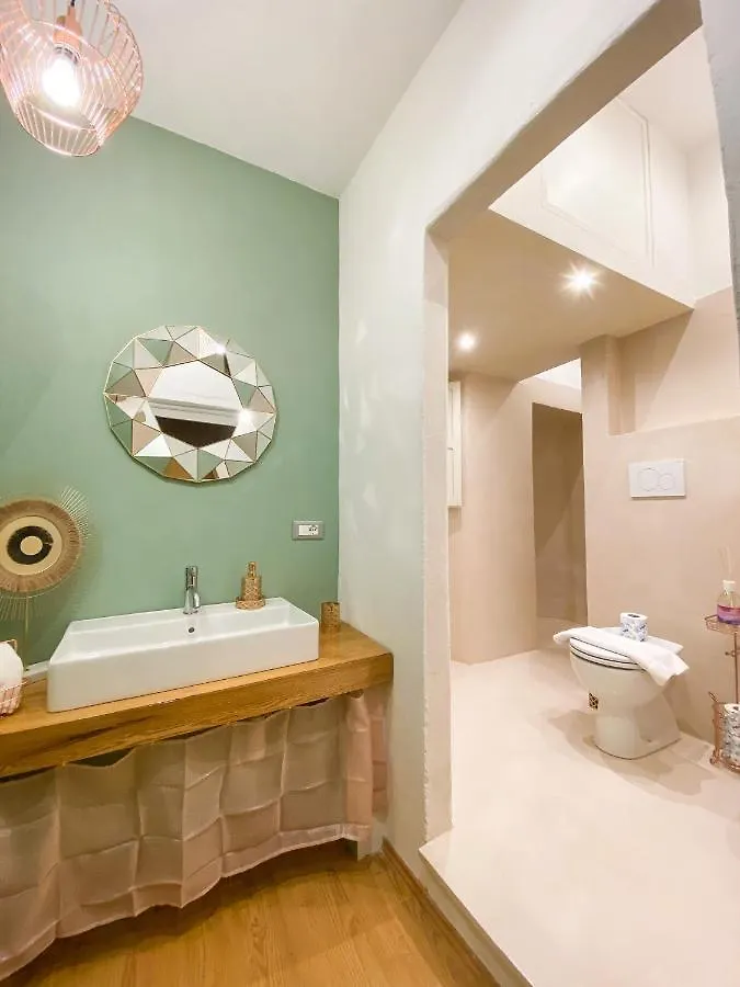 Ororosa Lucca City Center Apartment