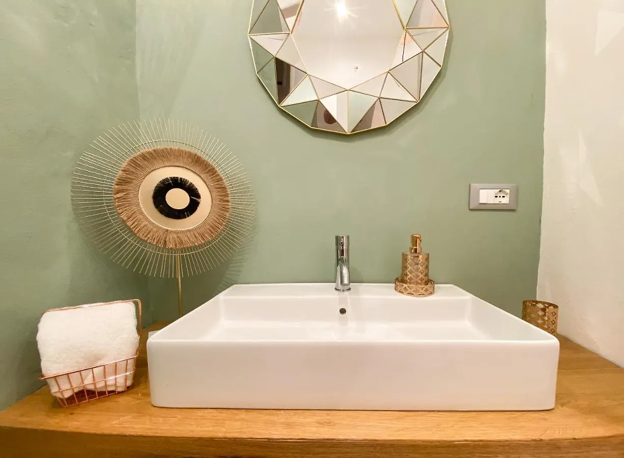 Ororosa Lucca City Center Apartment