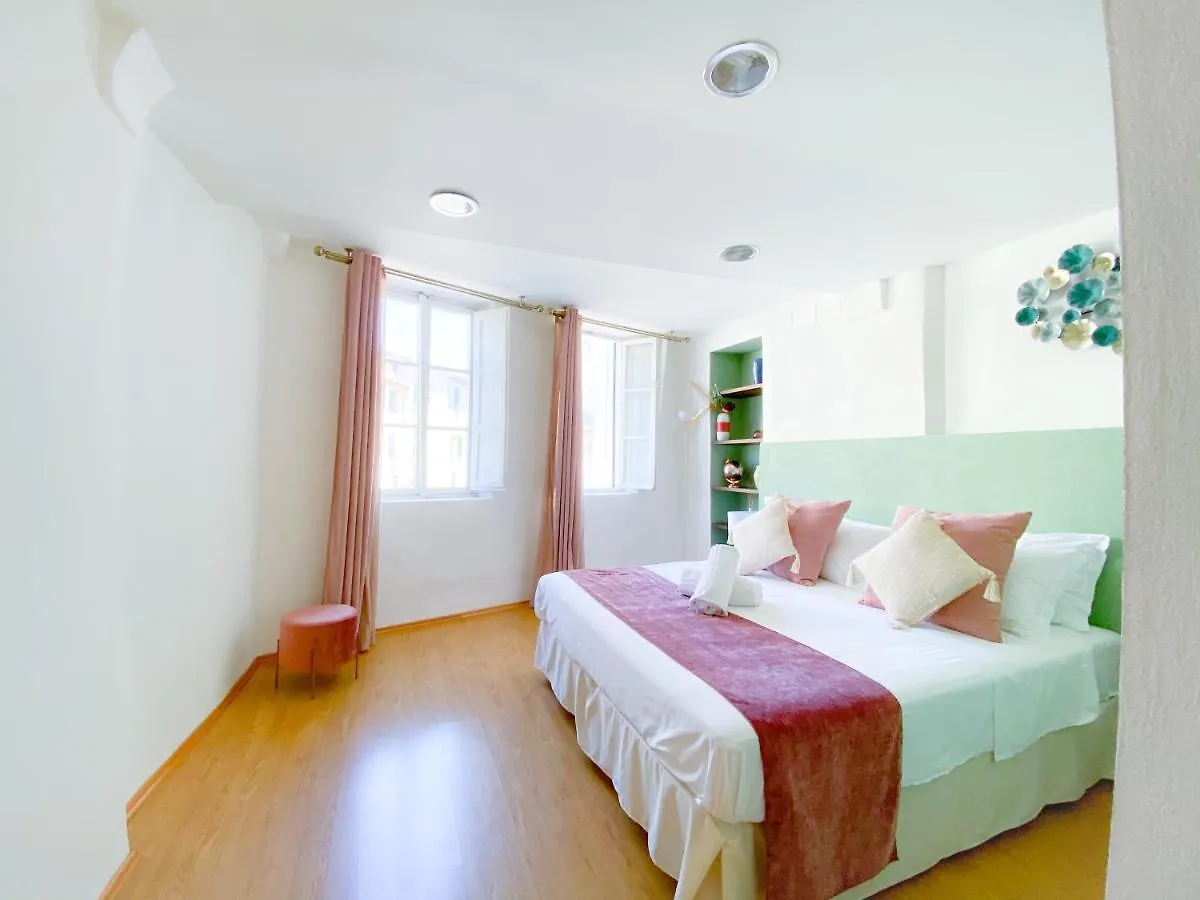 Дом отдыха Ororosa Lucca City Center Apartment Италия